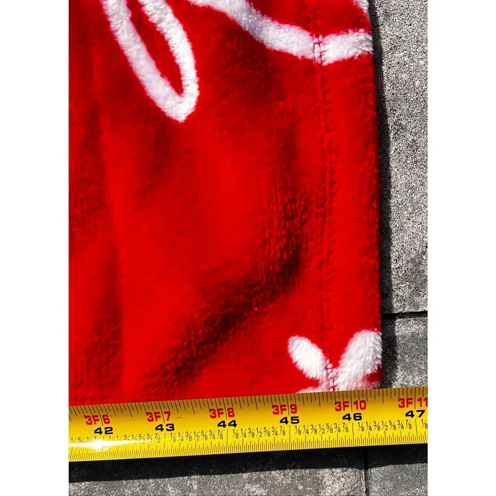 Wondershop Christmas Throw Blanket Snowflakes Snow All Over Print Red